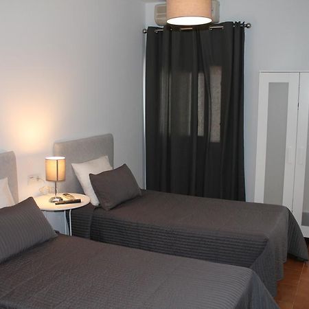 Hostal Montilla Sotogrande Torreguadiaro Exteriör bild