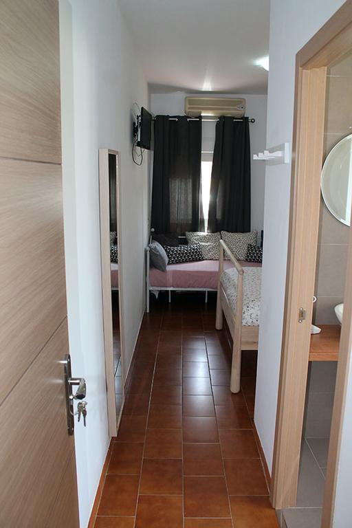 Hostal Montilla Sotogrande Torreguadiaro Exteriör bild