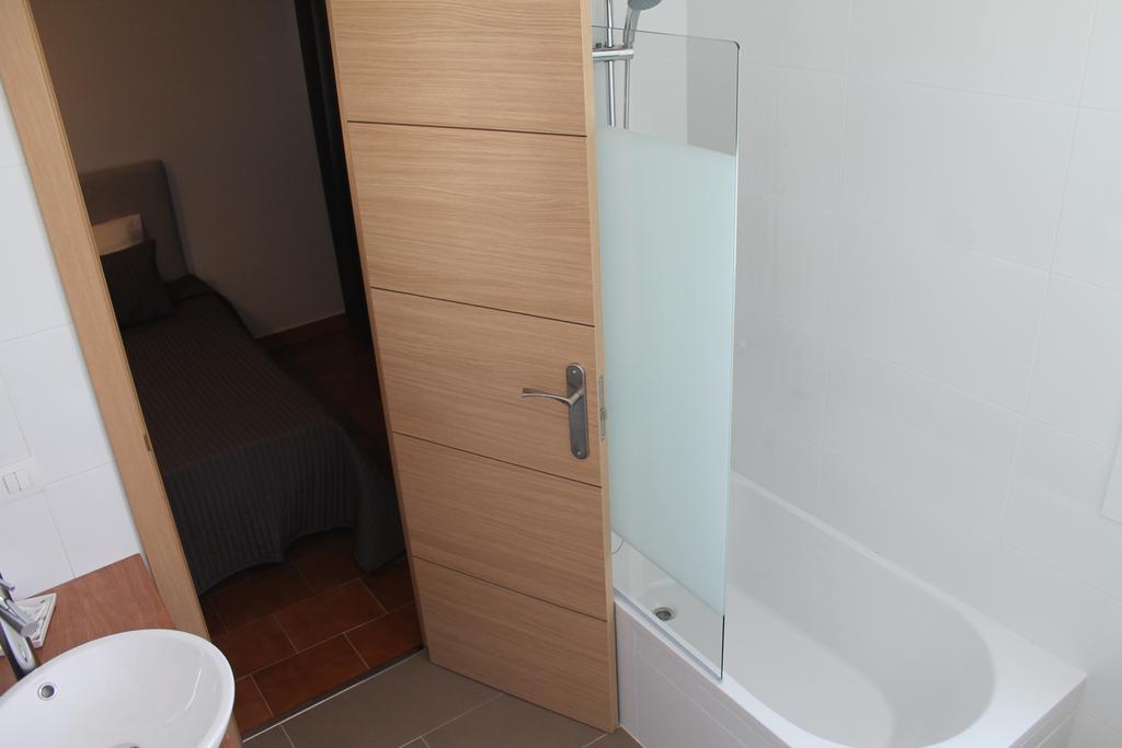 Hostal Montilla Sotogrande Torreguadiaro Exteriör bild